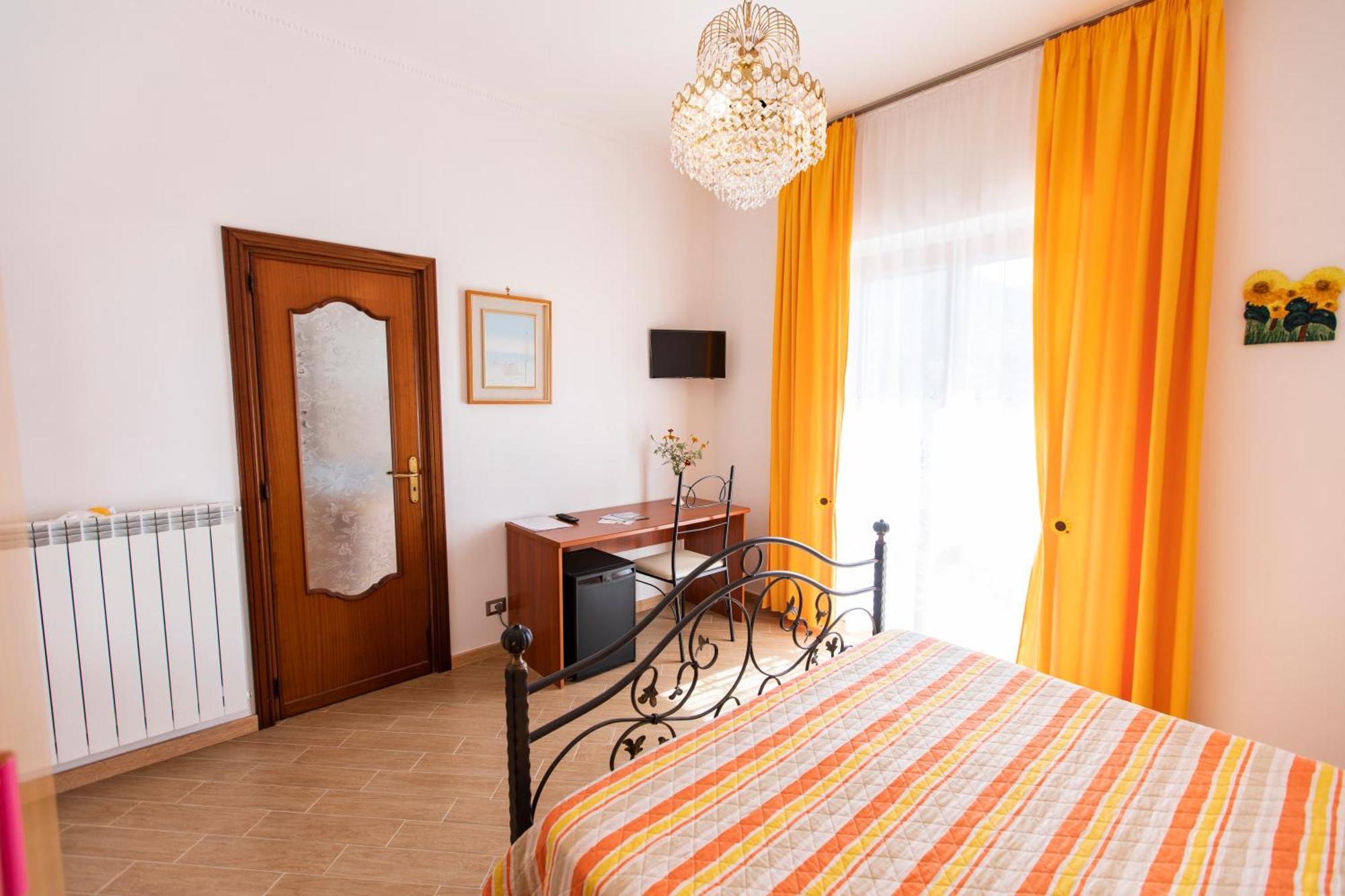 Sant'Anna Bed & Breakfast アジェーロラ エクステリア 写真