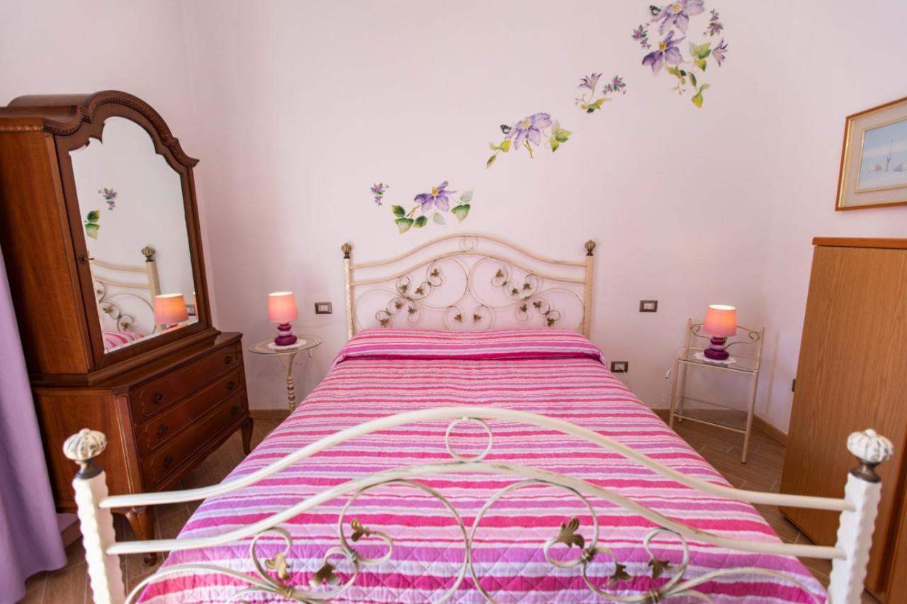 Sant'Anna Bed & Breakfast アジェーロラ エクステリア 写真